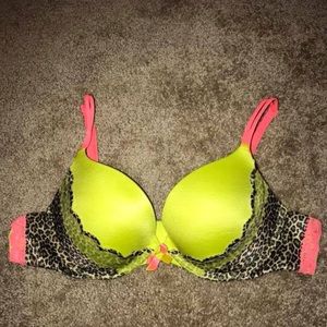 Victoria’s Secret Very Sexy Push Up Bra